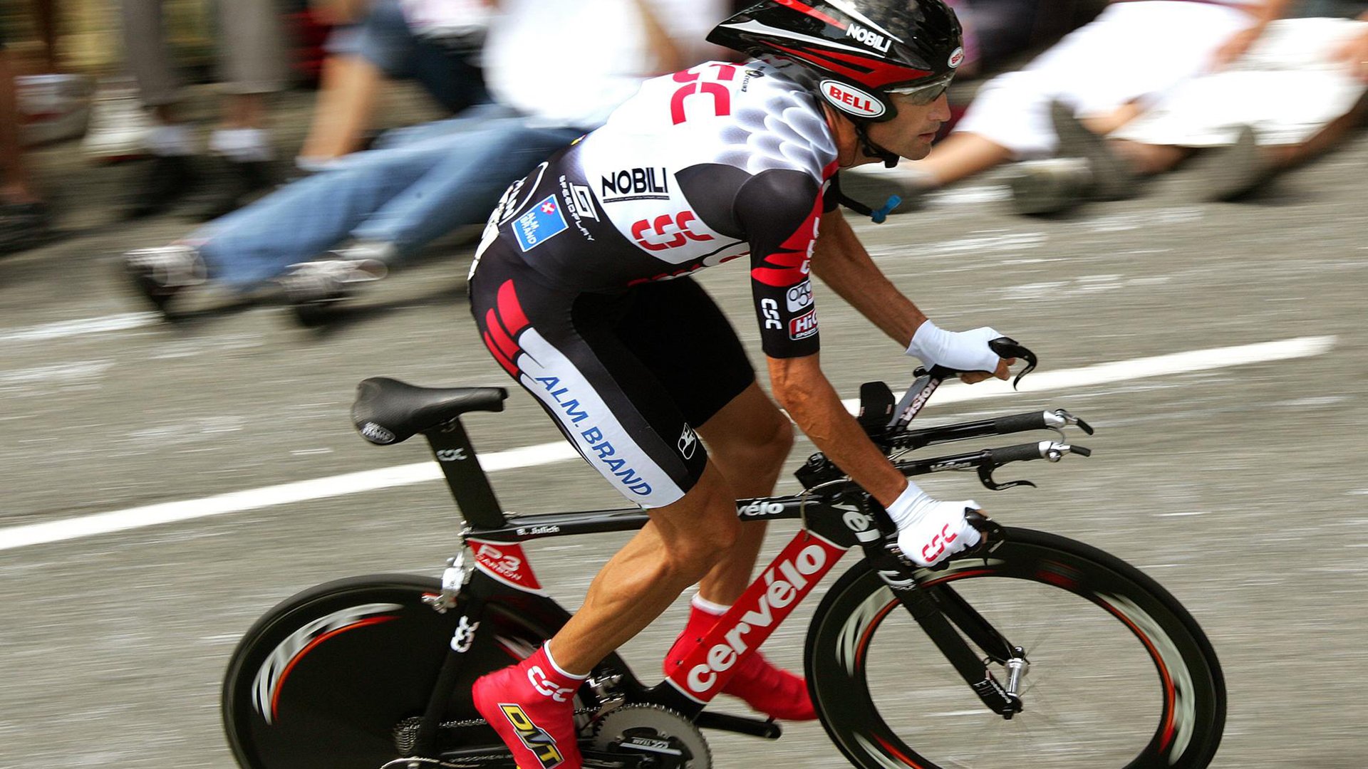 梅西时代落幕，登贝莱成金球奖新焦点，梅西与登贝莱